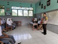 Sosialisasi dari Bhabinkamtibmas Pk Fajria Mokoginta dan Kanit Intel Pk Irwan dari POLSEK KOTABUNAN